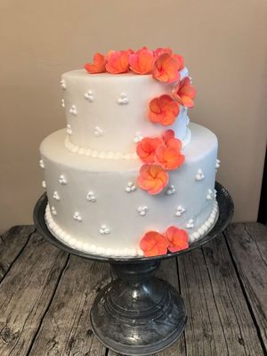 Hochzeitstorte mit Francipani Hochzeitstorte mit Francipani…