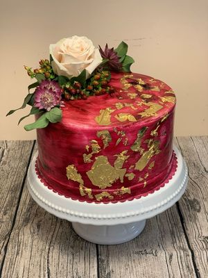 Hochzeitstorte mit Gold Hochzeitstorte mit Gold…